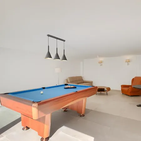 Black & White - Heated Pool