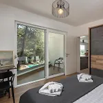 Black & White - Heated Pool 别墅 *