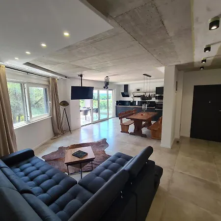 Vila Black & White - Heated Pool *