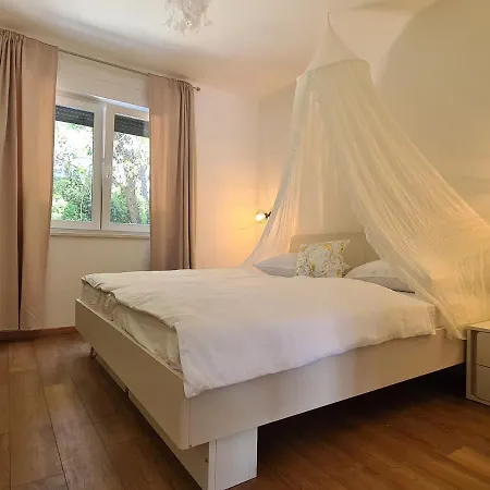 Black & White - Heated Pool Villa