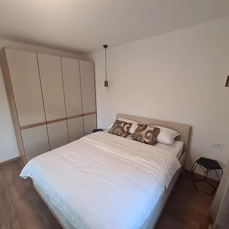 Black & White - Heated Pool Vila Pula