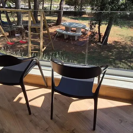 Black & White - Heated Pool * Pula