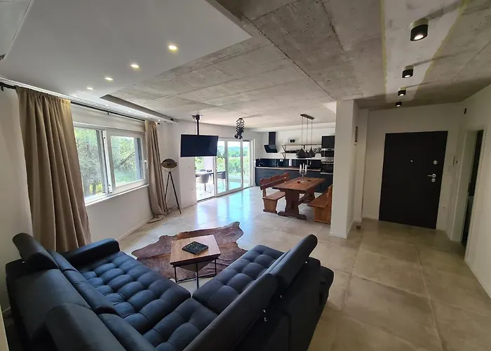 Villa Black & White - Heated Pool *