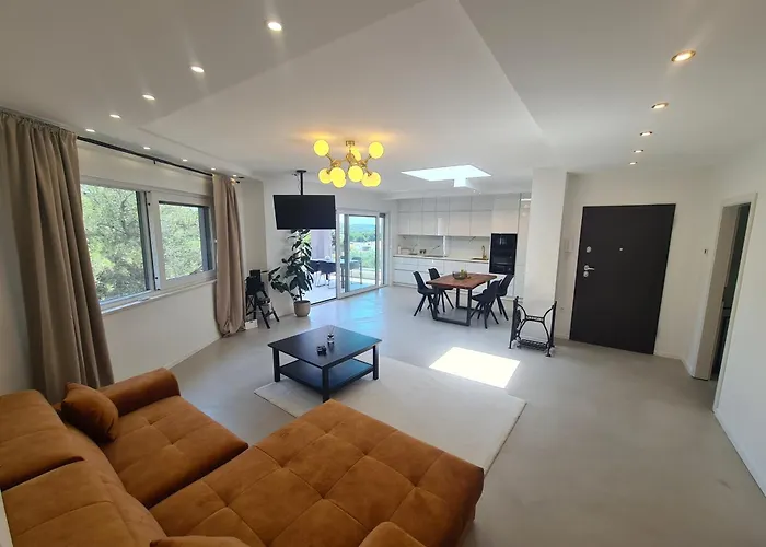 Вілла Black & White - Heated Pool *