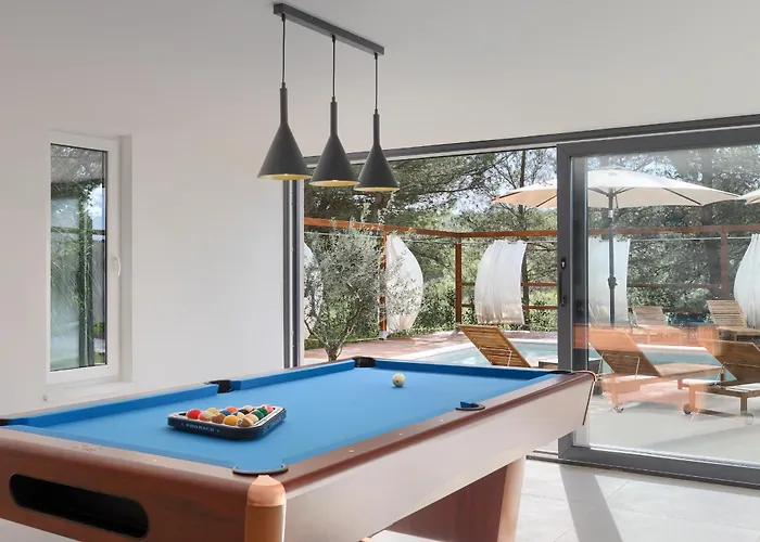 Villa Black & White - Heated Pool *